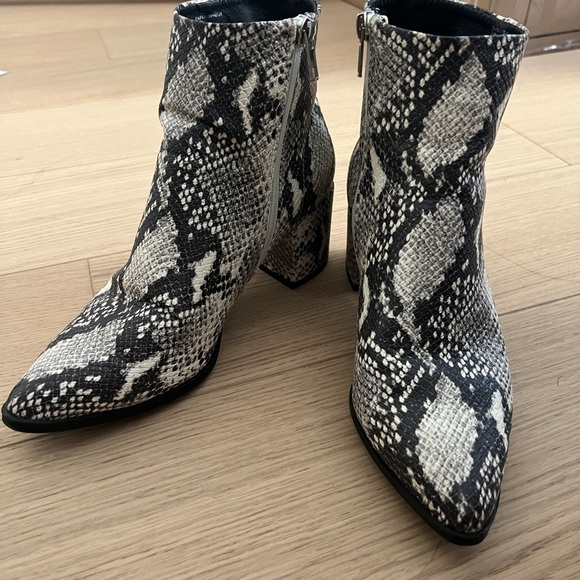 Snake Booties - Picture 3 of 7